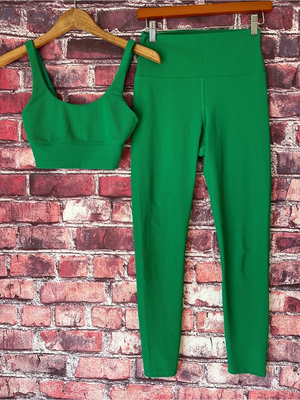 Beach Riot Kelly Green Ribbed Activewear Set Bra S Leggings M